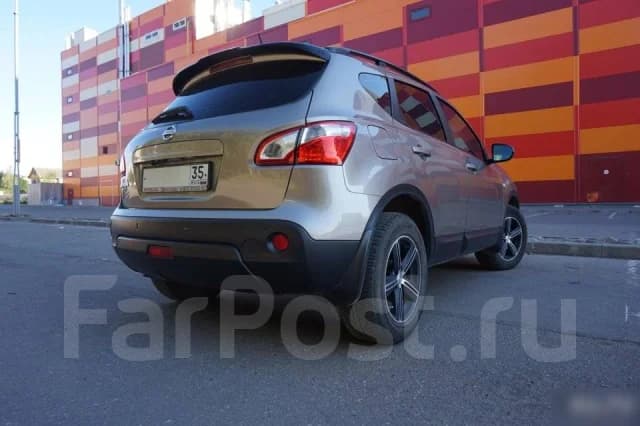 Спойлер на заднее стекло Nissan Qashqai