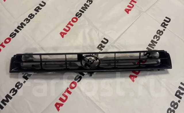 Решетка радиатора Camry Scepter год 92-96